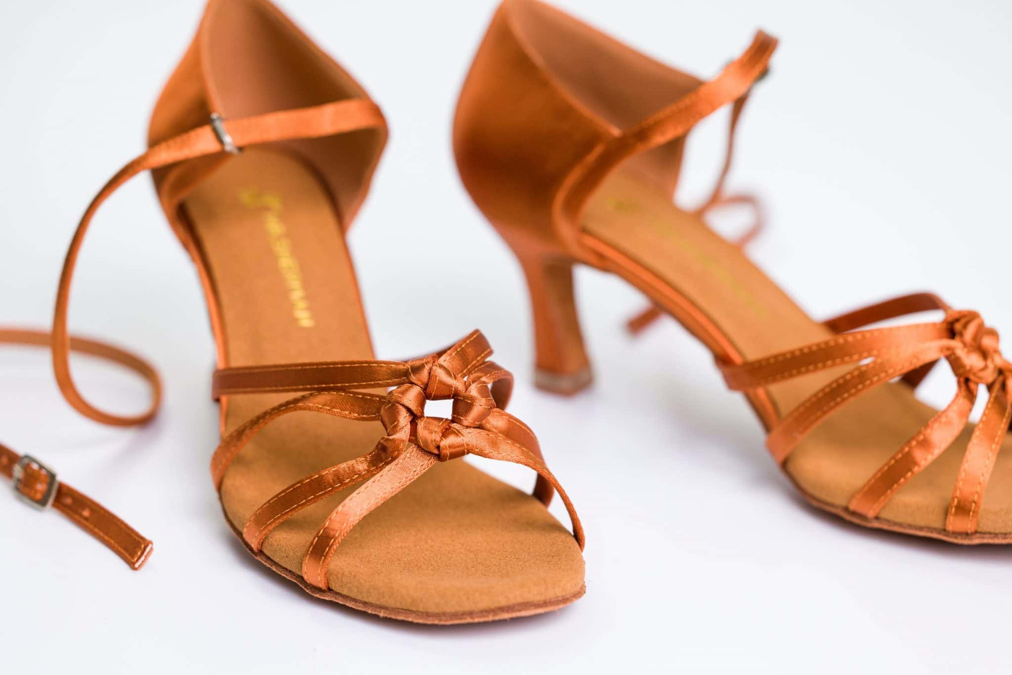 Tanzschuhe Satin – Bild 6