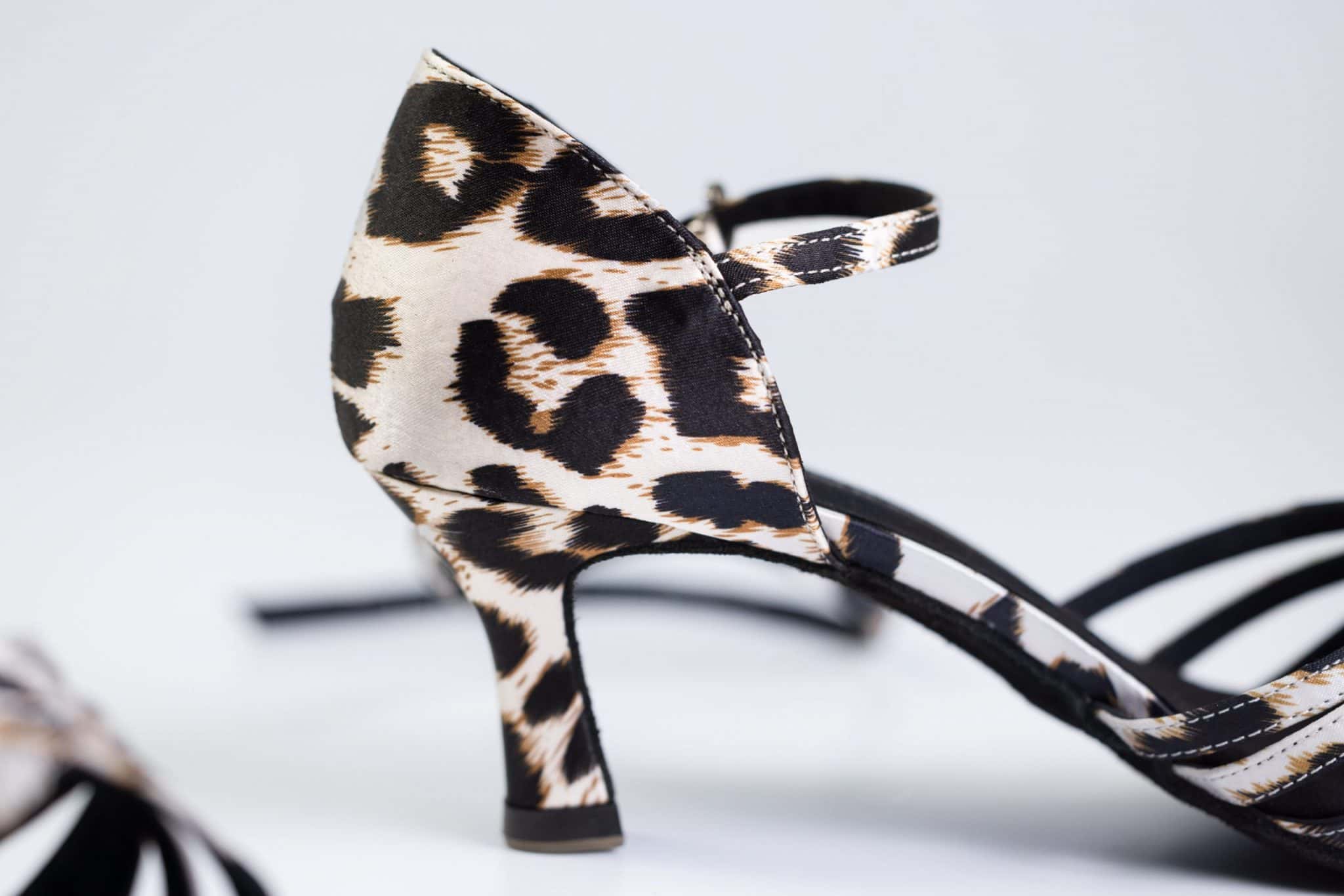 Tanzschuhe Leopard – Bild 2